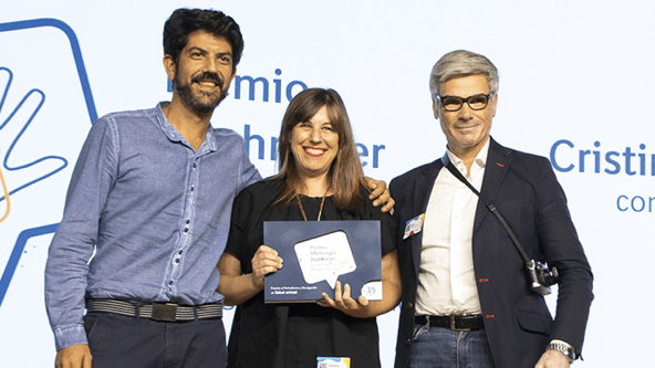 Cristina G. Lucio, junto con el videógrafo Daniel Izeddin y el fotógrafo José Aymá